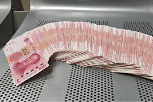 你回来了嘛？维金斯半场10分半钟 4投全中&三分2中2拿到10分3篮板